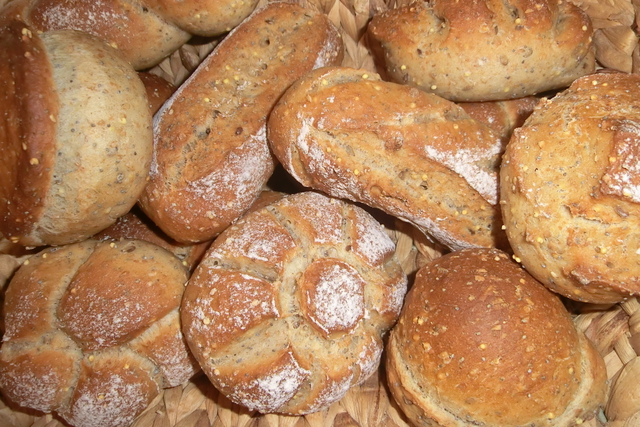 2. Nach einem Grundschema Brötchen backen • Brotbackforum - Die ...